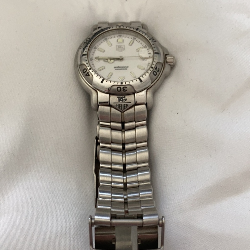 Tag Heuer 6000 Quartz Watch - Picture 7 of 16